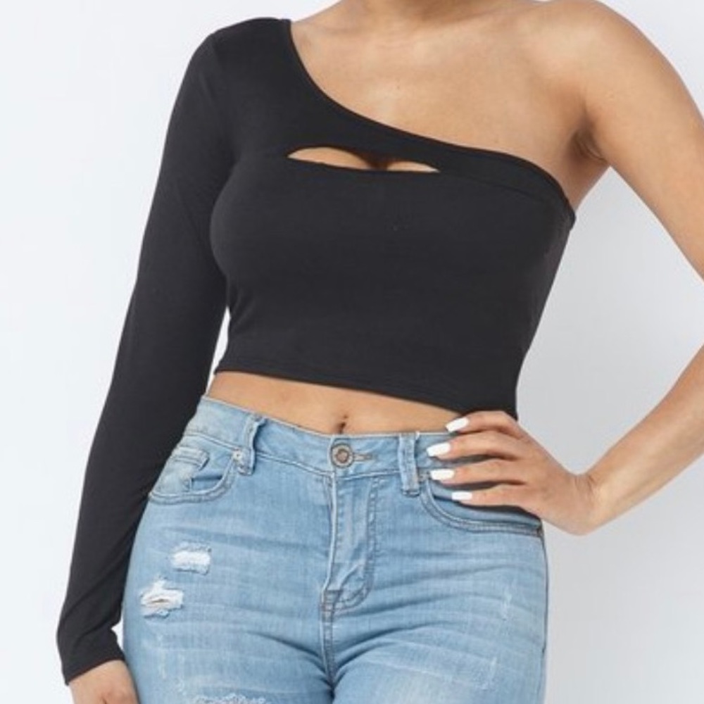 One sleeve crop top